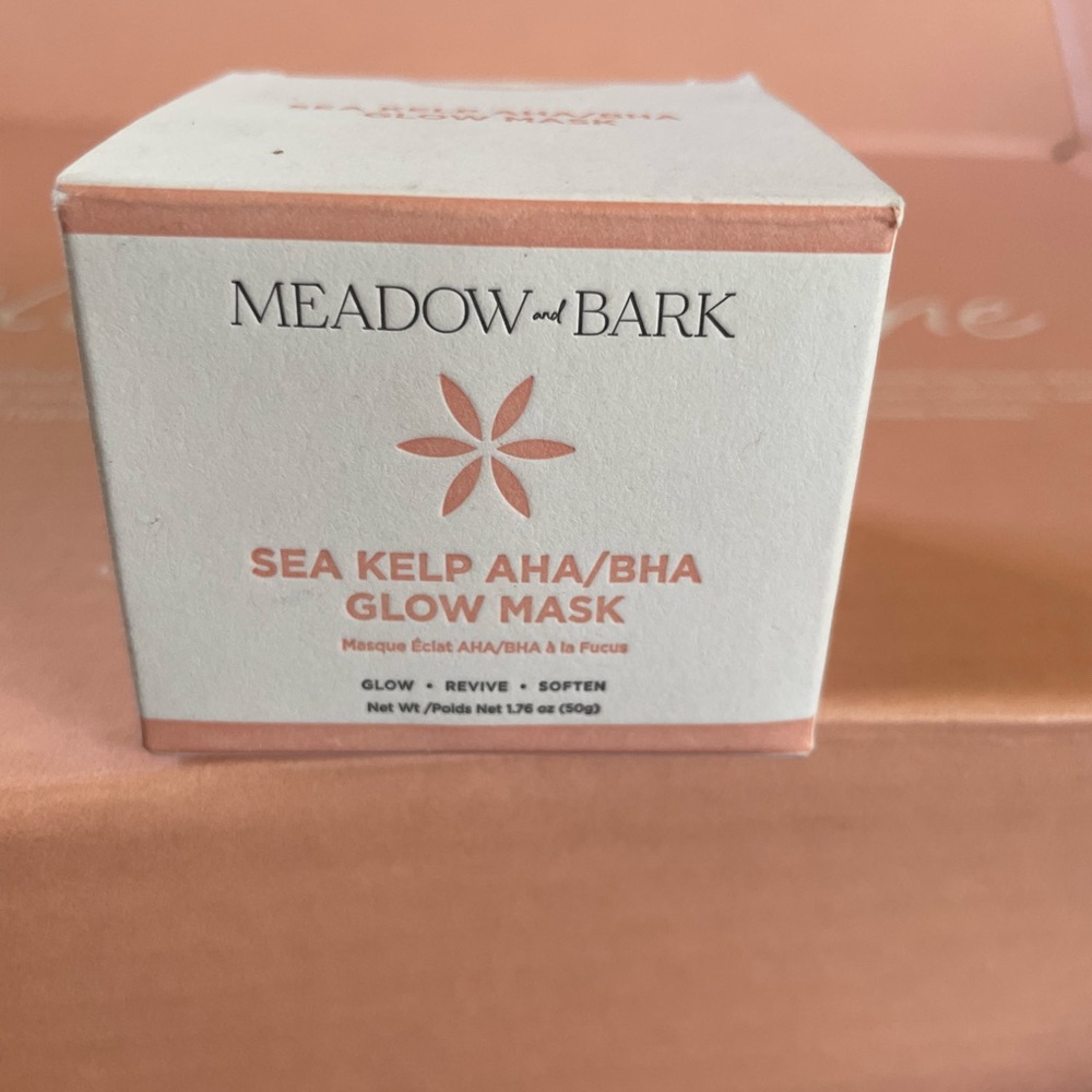 Meadow and Bark Sea Kelp AHA/BHA Glow Mask